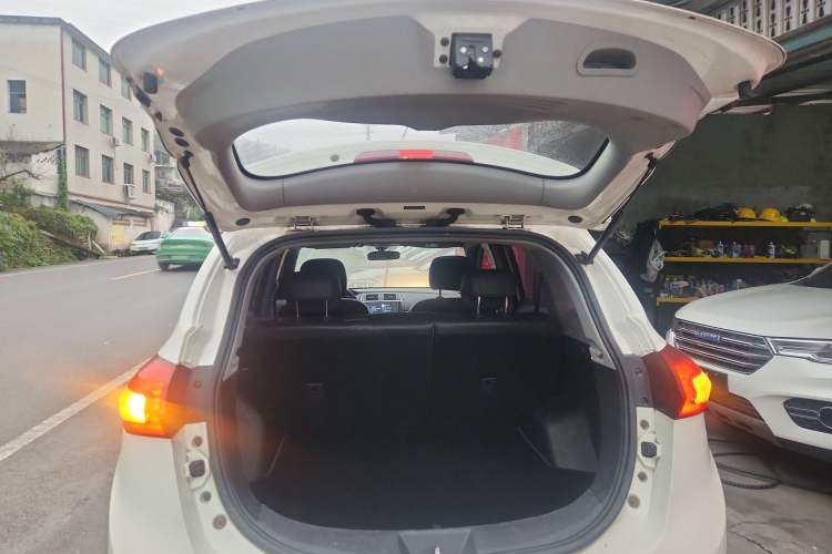 Used BAIC Senova X65 2015 2.0T automatic comfort version
