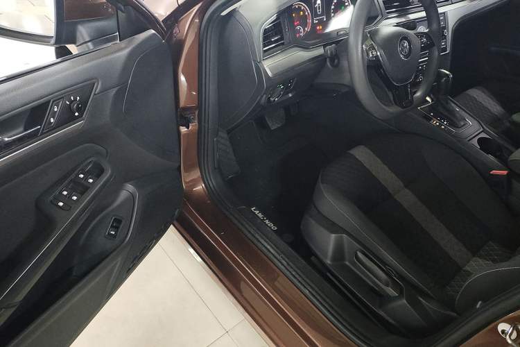 Used Volkswagen Lamando 2019 230TSI DSG Fashion Edition China V Standard