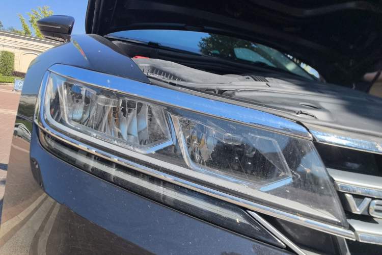 Used Volkswagen Phideon 2018 Revised Version 380TSI Two-Wheel Drive Business Edition
