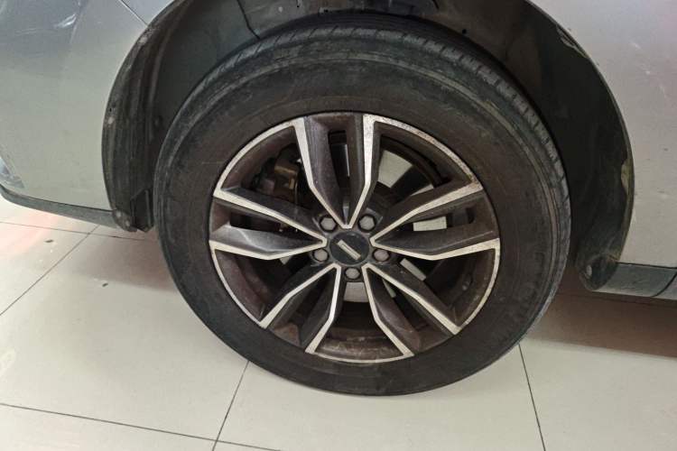 Used Wey VV5 2021 1.5T Two-Wheel Drive Color Pioneer