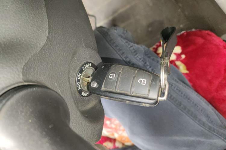 Used JAC Refine M3 2018 1.6L Express Edition 5-seater
