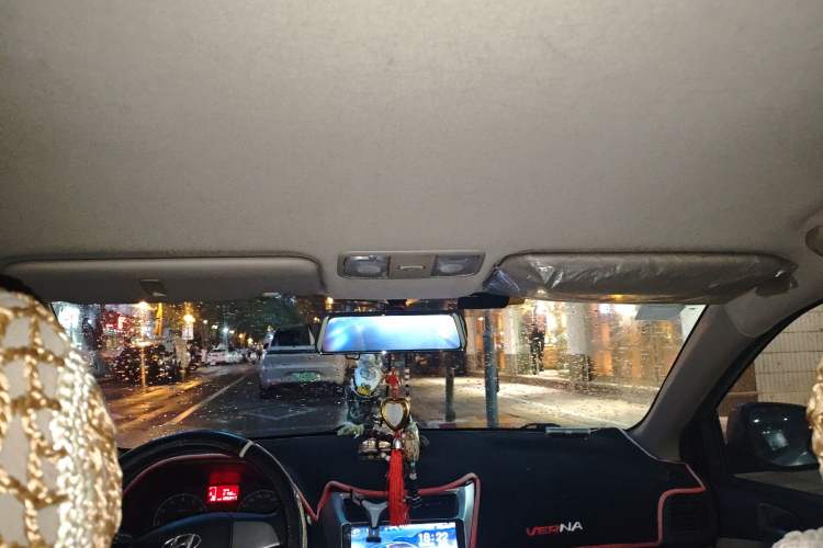 Used Hyundai Verna (older generation) 2014 1.4L Manual Smart GLS Trim Headliner