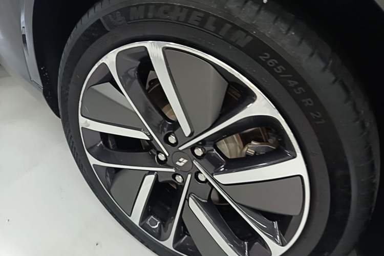 Used Li Auto L9 2024 Ultra Model
