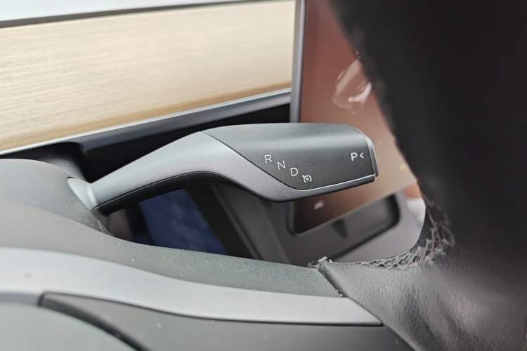 Used Tesla Model Y 2021 Long-Range All-Wheel-Drive Version Gear Lever