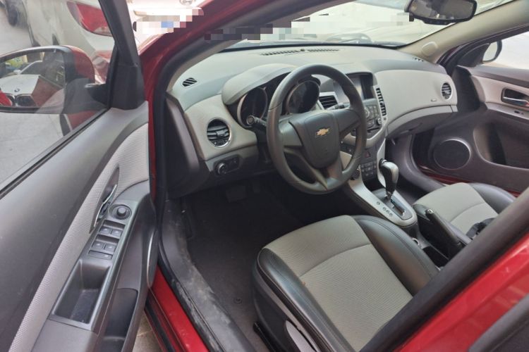 Used Chevrolet Cruze 2013 1.8L SE AT Driver Seat