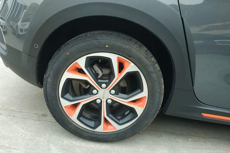 Used Lynk & Co 02 2018 1.5T DCT Two-Wheel Drive Zhaopu Version China V Standard
