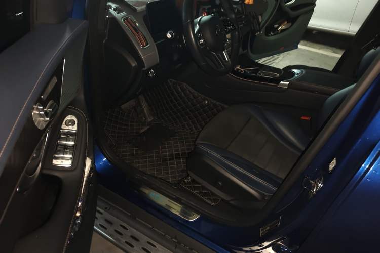 Used Mercedes-Benz EQC 2021 EQC 400 4MATIC Driver Seat