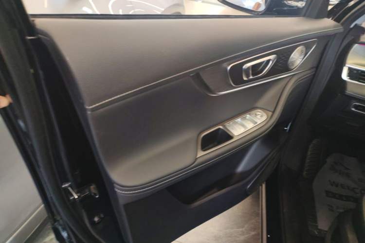 Used Chery Tiggo 8 PRO 2025 290T Two-Wheel-Drive Luxury Edition
