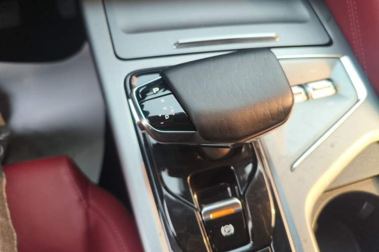 Used CHANGAN CS75 PLUS 2022 2.0T Automatic Pilot Version Gear Lever