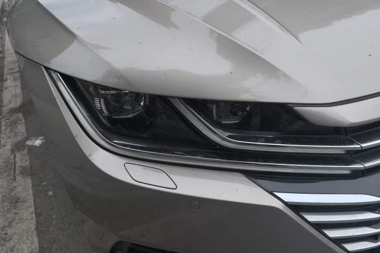 Used Volkswagen FAW-Volkswagen CC 2020 330TSI Glamour Edition China VI Standard Right Front Headlight