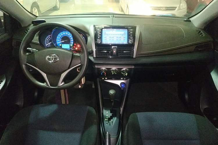 Used Toyota YARiS L Zhi Xuan 2015 1.5E Automatic Charm Edition