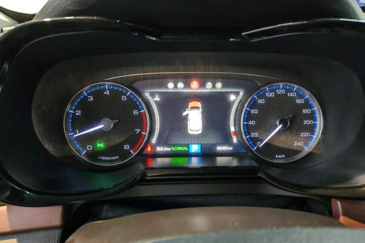 Used GAC Trumpchi GS8 2017 320T Two-Wheel Drive Luxury Smart Connectivity Version (7 Seats)