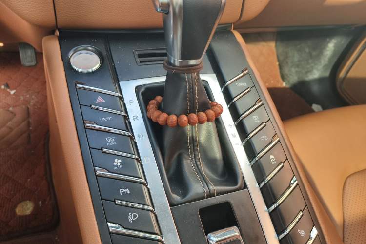 Used Zotye SR9 2017 2.0T Automatic Ultimate Light Edition
