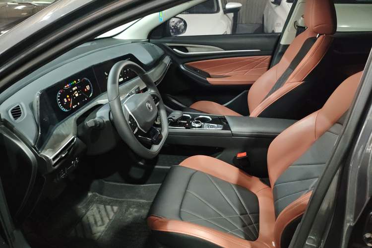 Used CHANGAN Eado 2023 Changan Edition PLUS Blue Whale NE 1.4T GDI DCT Prestige Version Left Front Seat