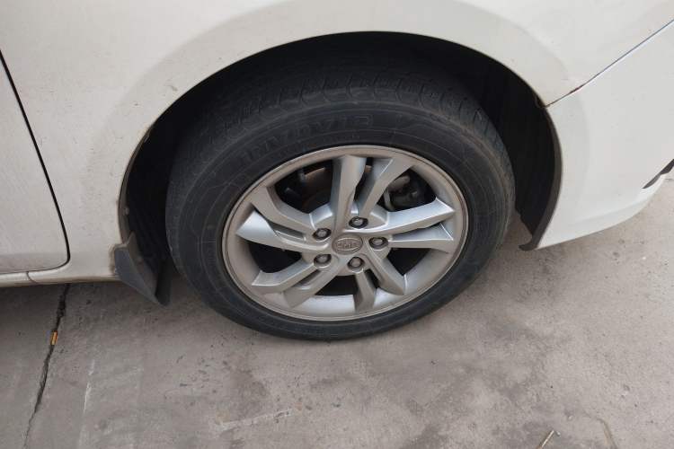 Used BYD Surui 2014 1.5TI Manual Luxury Model
