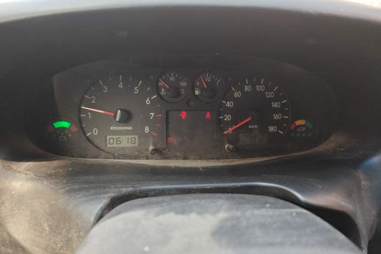 Used JAC Group Refine 2011 2.0L Shuttle Gasoline Standard Edition HFC4GA3
