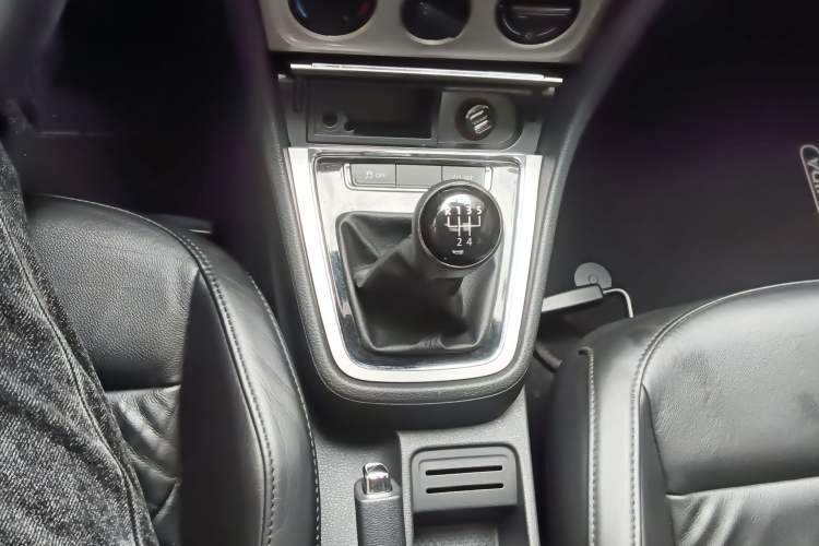 Used Volkswagen Lavida 2013 Revised Version 1.4 TSI Manual Comfort Edition