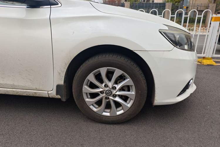 Used Nissan Sylphy 2016 1.6 XL CVT Luxury Edition Right Front Wheel Hub