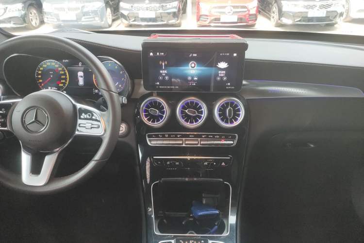 Used Mercedes-Benz GLC 2022 Second Facelift GLC 260 L 4MATIC Dynamic Edition Audio And AC Panel