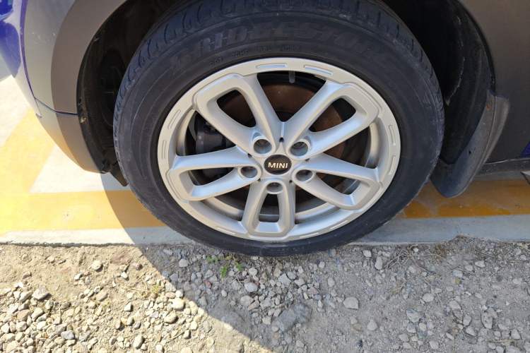 Used MINI Countryman 2016 1.6T COOPER ALL4 Fun Equipment Enthusiast Left Front Wheel Hub