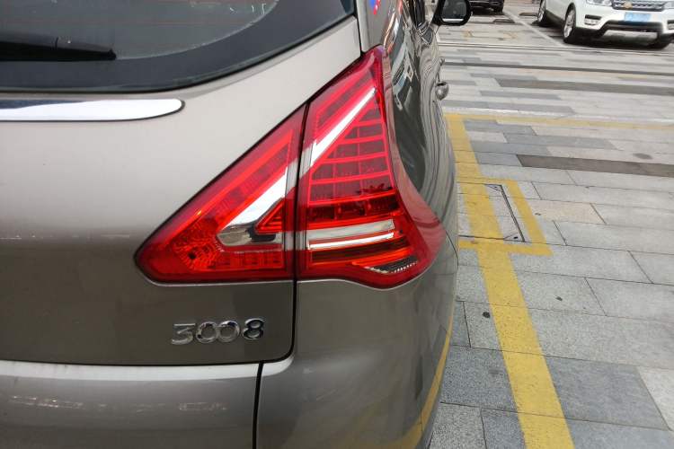 Used Peugeot 3008 2015 2.0L Automatic Trend Edition