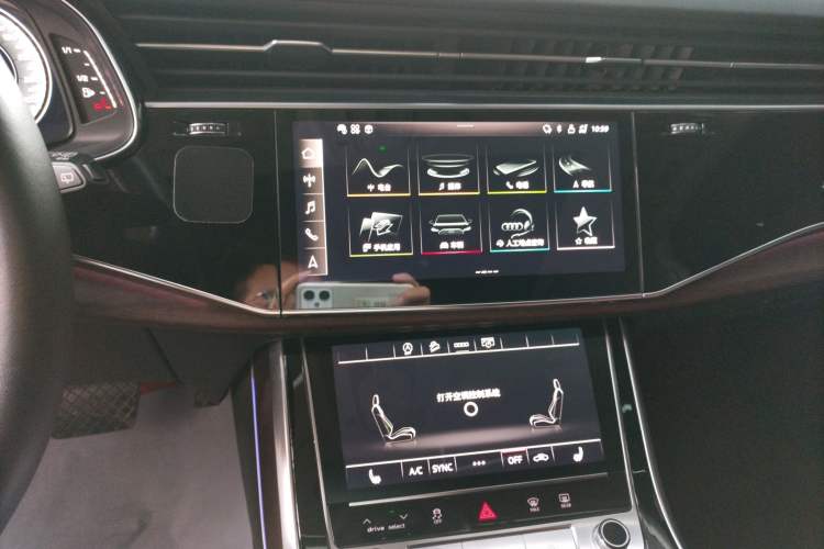 Used Audi Q7 2021 45 TFSI quattro S line Sport model
