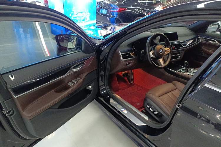 Used BMW 7 Series 2018 730Li Leading Model M Sport Package