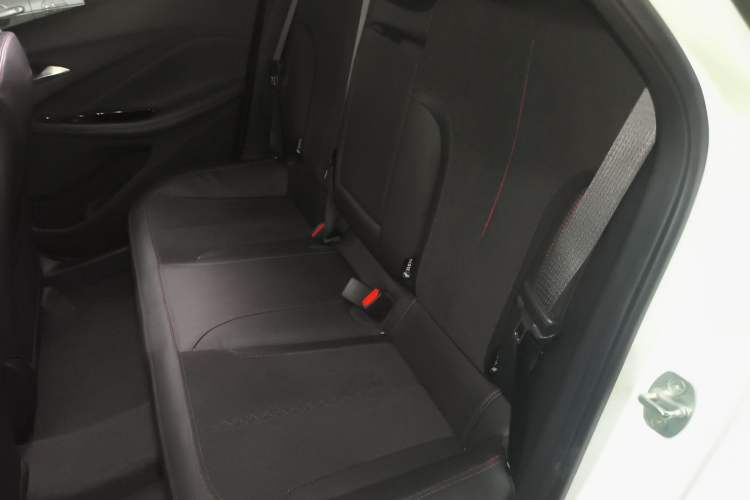 Used Buick Verano 2023 Pro GS Swift Edition Interior 4