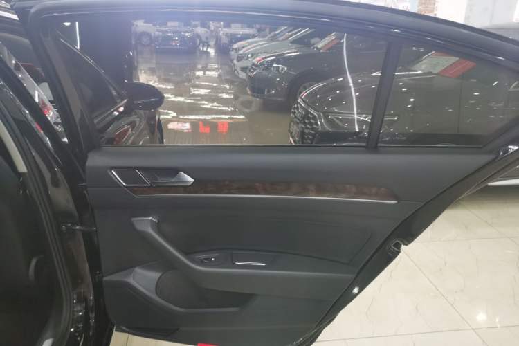 Used Volkswagen Magotan 2019 330TSI DSG Luxury Version China VI Standard