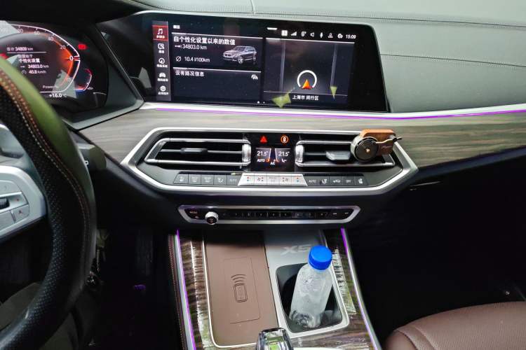 Used BMW X5 2022 Restyled xDrive 40Li M Sport Package Audio And AC Panel