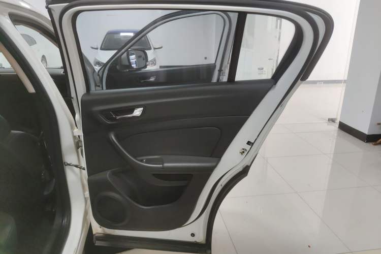 Used Qoros 5 2018 Revised Version 1.6T Automatic Leading Edition
