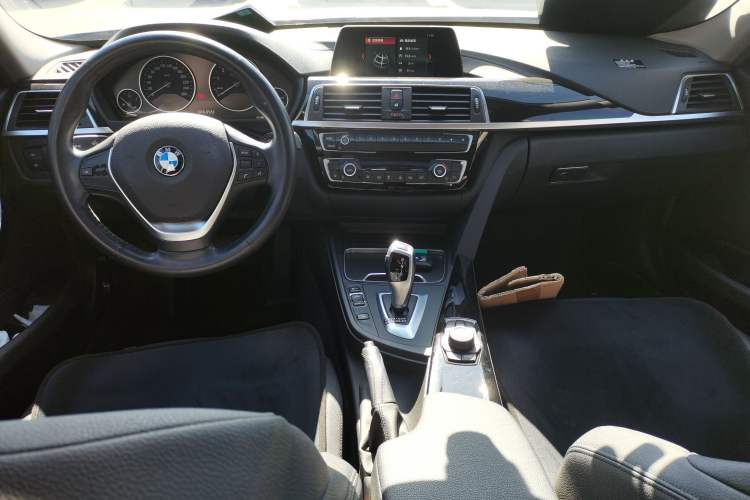 Used BMW 3 Series 2018 320Li Fashion Model
