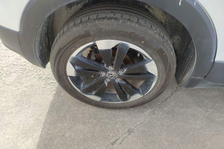 Used Volkswagen Tacqua 2021 200TSI DSG JoyConnect Edition Right Rear Wheel Hub