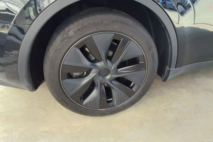 Used Tesla Model Y 2023 Rear-Wheel-Drive Version