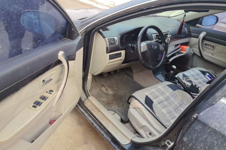 Used Bestune B70 2011 2.0L Manual Elite Edition
