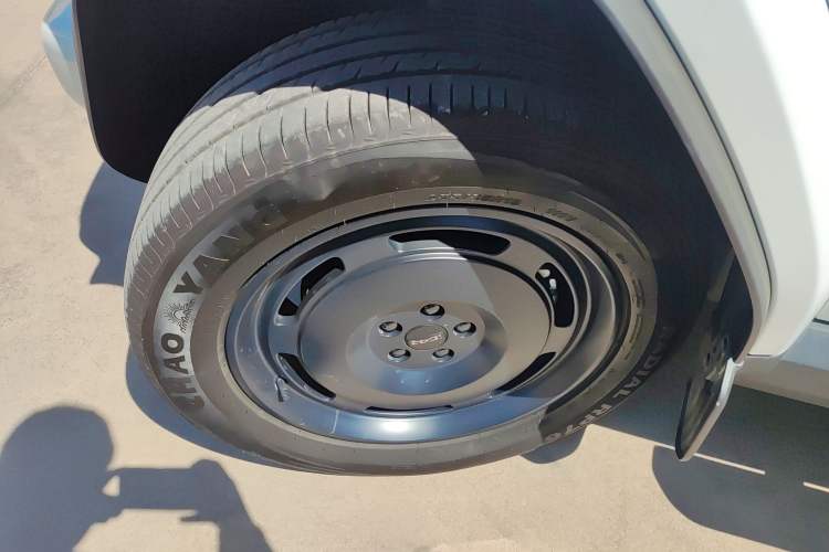 Used iCAR V23 2025 401 Two-Wheel Drive Advanced Edition Left Front Wheel Hub