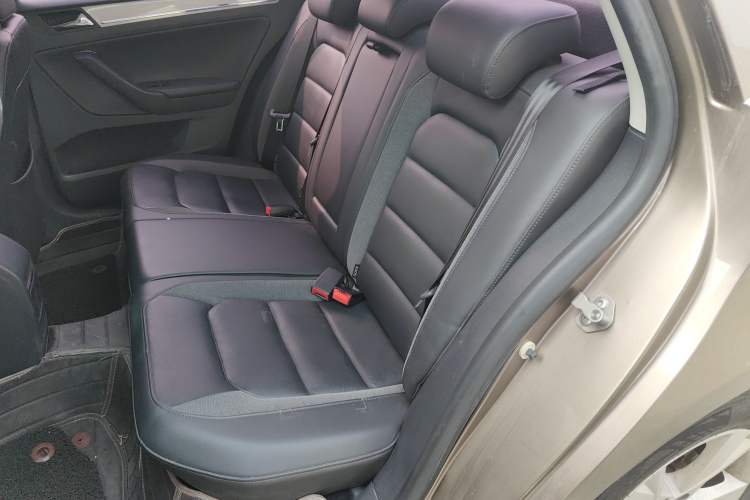 Used Volkswagen Bora 2015 Value Edition 1.6L Automatic Comfort Version