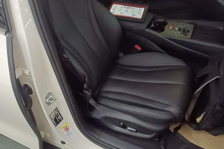 Used BYD Seal 06 New Energy 2024 DM-i 120KM Luxury Model Right Front Seat