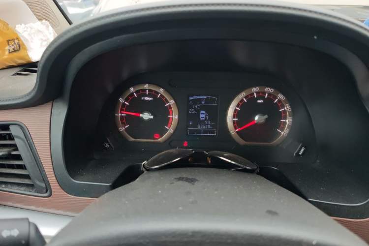 Used FORTHING Lingzhi 2019 Facelifted M5L 1.6L 7-Seater Base Model China VI Standard Instrument Cluster