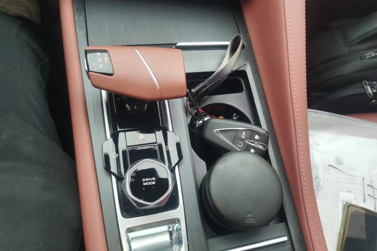 Used CHANGAN CS75 PLUS 2023 3rd Generation 1.5T Automatic Prestige Model Gear Lever