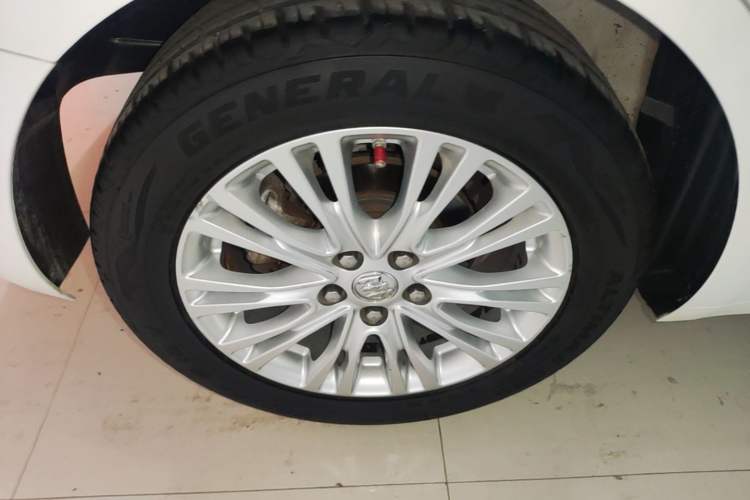 Used Buick GT 2017 15N Automatic Elite Version Right Rear Wheel Hub