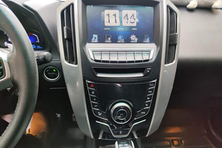 Used Luxgen U6 SUV 2015 2.0T ZhiZun Model