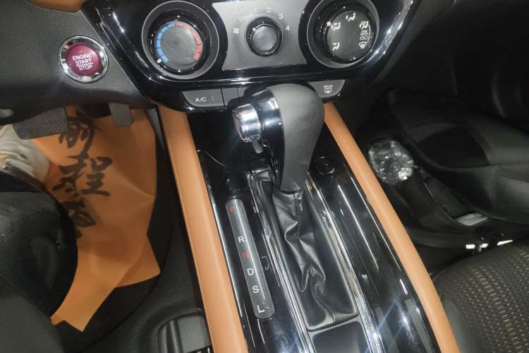 Used Honda Vezel 2016 1.8L CVT Front-Wheel Drive Pioneer Edition Gear Lever