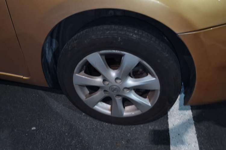 Used Nissan Tiida 2013 1.6L CVT Cool Cafe Edition