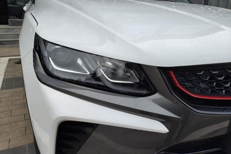 Used Geely Auto Coolray 2021 1.4T DCT Diamond Edition Right Front Headlight