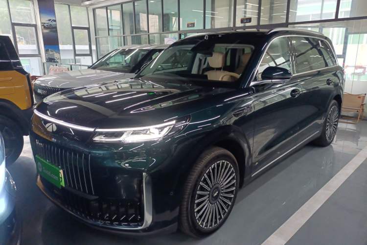 Used Chery T11 2026 Model 220 All-Wheel Drive Family Fun Edition