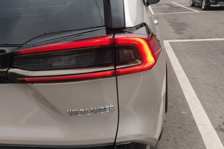 Used Toyota Wildlander 2024 2.0L CVT Two-Wheel Drive Luxury PLUS Edition