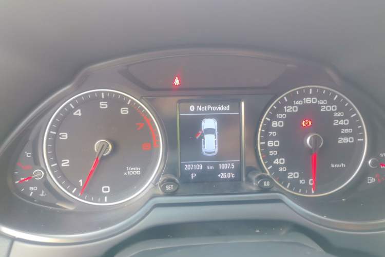 Used Audi Q5 2016 40 TFSI Comfort Model Instrument Cluster