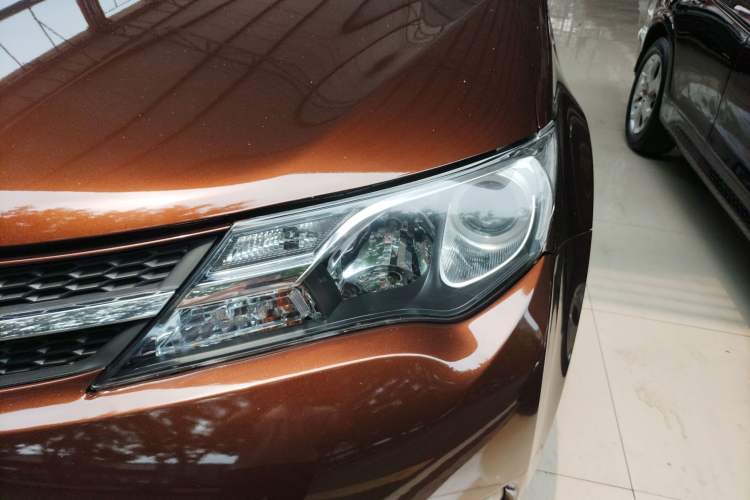 Used Toyota RAV4 2013 2.0L CVT Two-Wheel Drive Urban Edition
