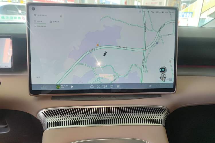 Used XPeng X9 2024 702 Ultra-Long Range Pro Audio And AC Panel